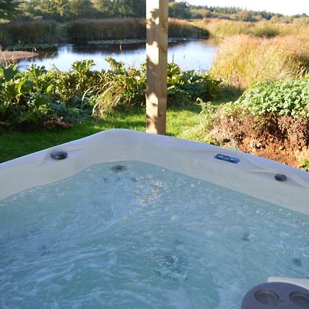 Rose Shepherds Hut Badlesmere Bagian luar foto