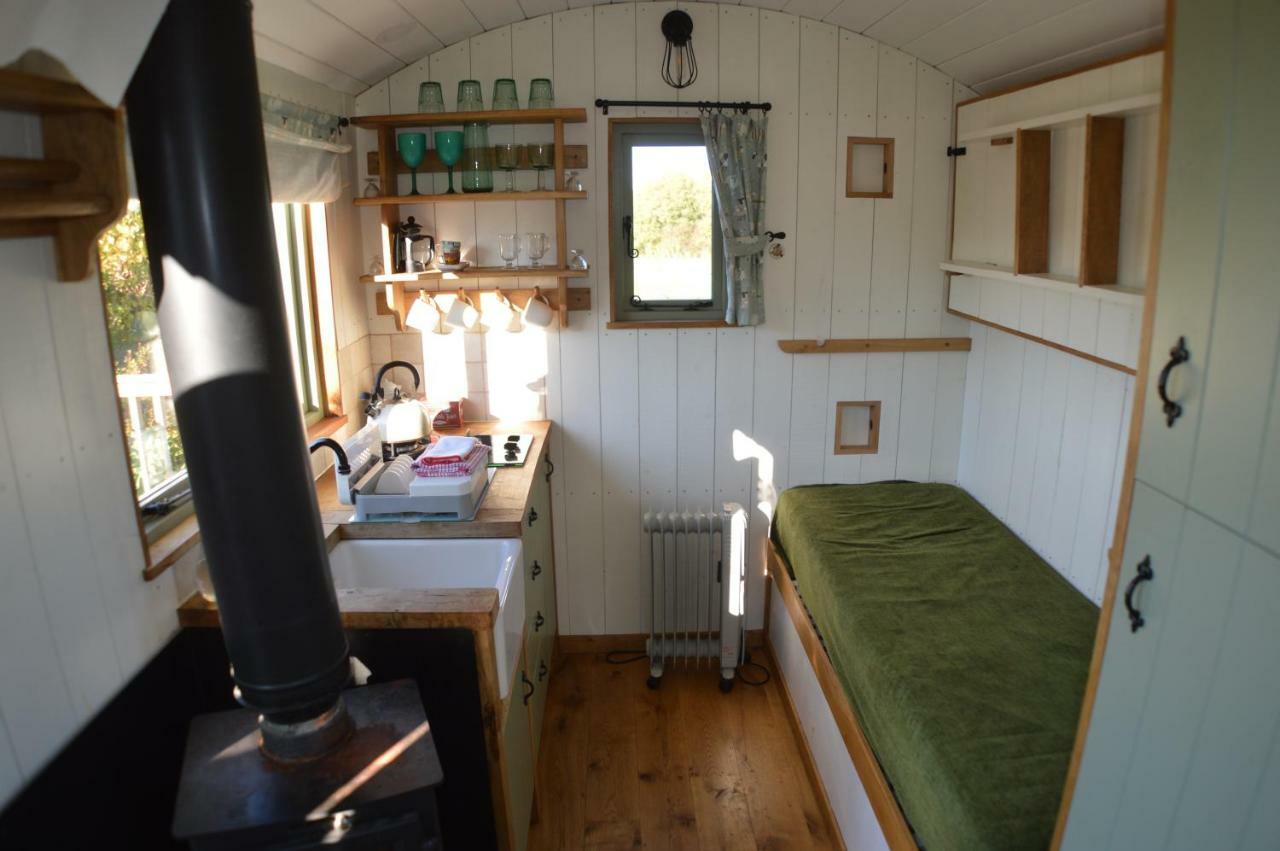 Rose Shepherds Hut Badlesmere Bagian luar foto